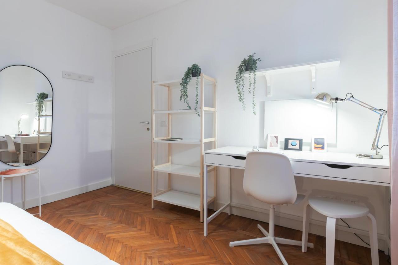 Top Living Apartments - Carducci Торино Екстериор снимка