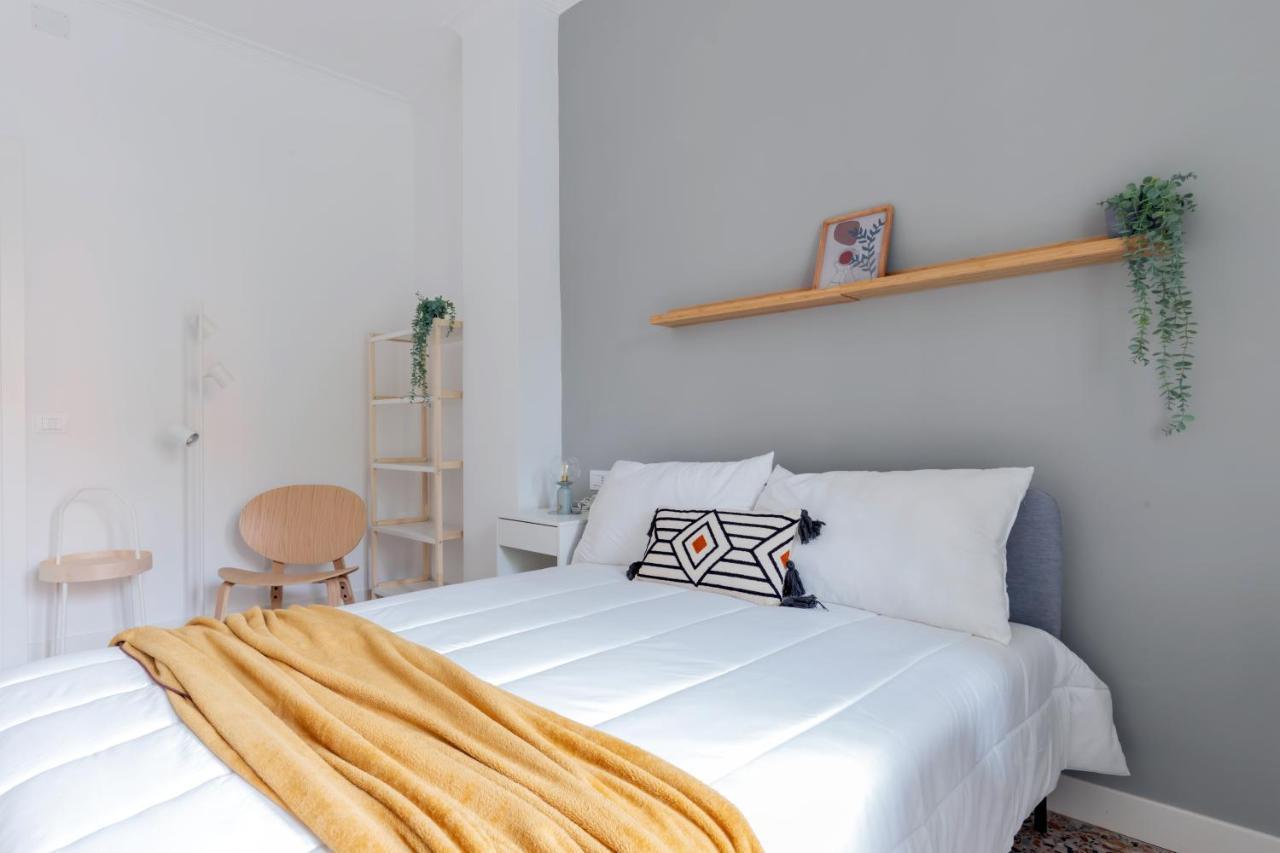 Top Living Apartments - Carducci Торино Екстериор снимка